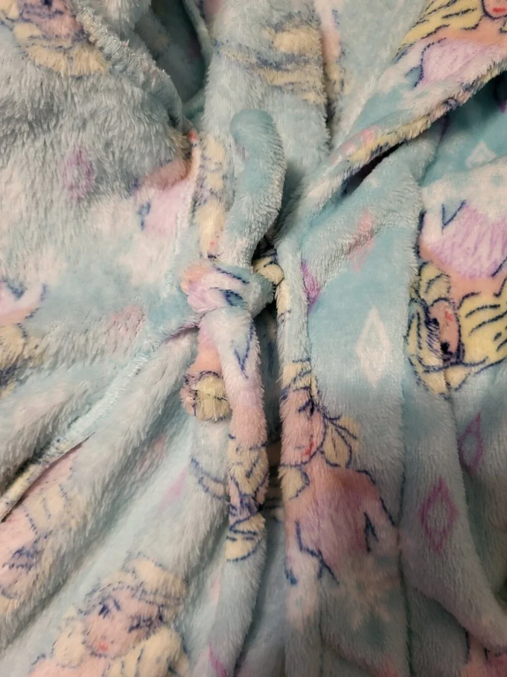 NWT Girls Frozen Robe. Size 8